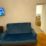Julia Apartmanhaz *