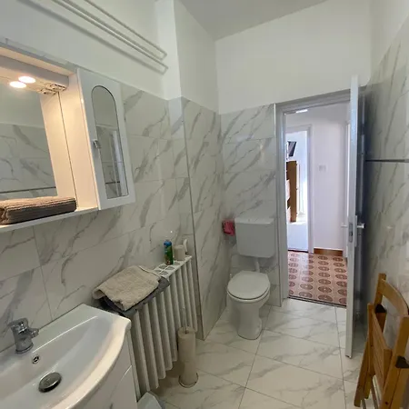 Apartament Julia Apartmanhaz *
