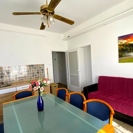 Julia Apartmanhaz Apartament Segedyn