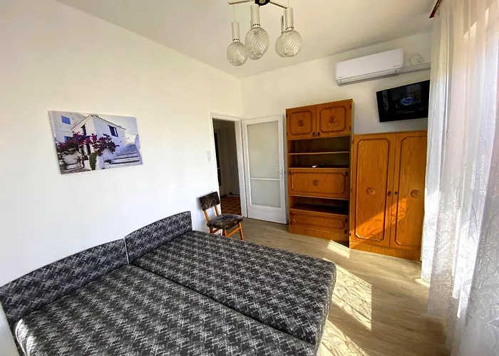 Julia Apartmanhaz Σέγκεντ