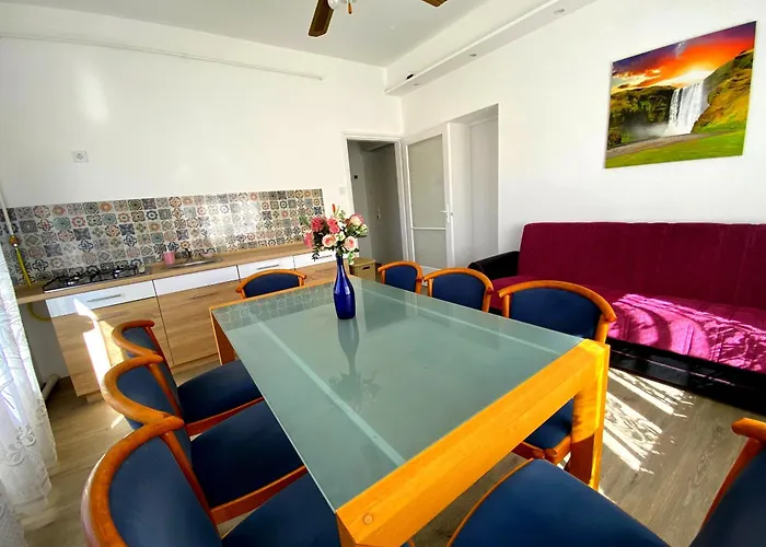 Julia Apartmanhaz Daire Segedin