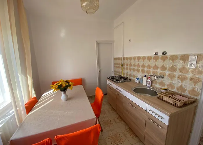 Julia Apartmanhaz Daire *